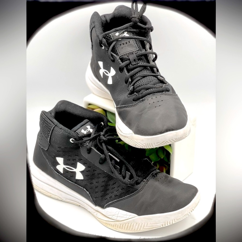 🌺Under Armour Womens Jet 2017
3020633-001 Basketball Shoes🌸🌺 - Picture 6 of 15